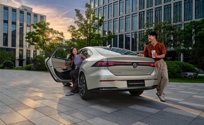 轿车智驾新体验！速腾L进阶智驾赋能家庭出行