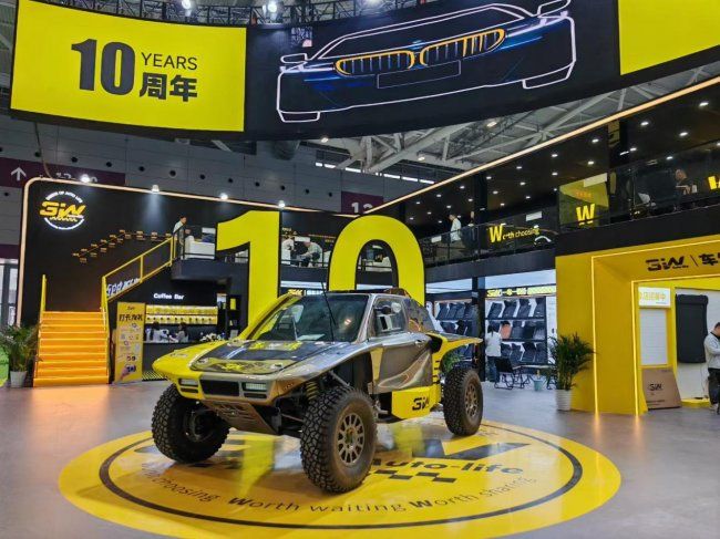 韩魏车队达喀尔原版赛车空降3W展台，带你零距离感受达喀尔拉力赛