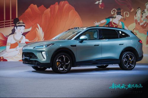 风云T9L×敦煌画院正式公布千年色彩“鸣沙翠”