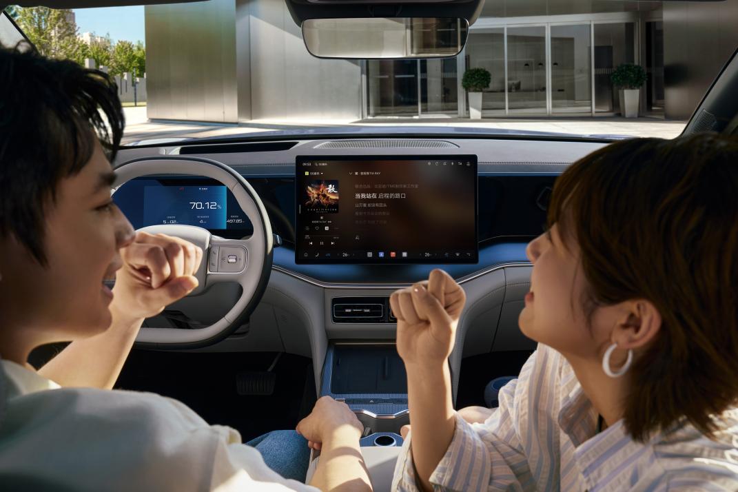 15.19万元起 比亚迪宋Ultra EV开启B级SUV闪充时代