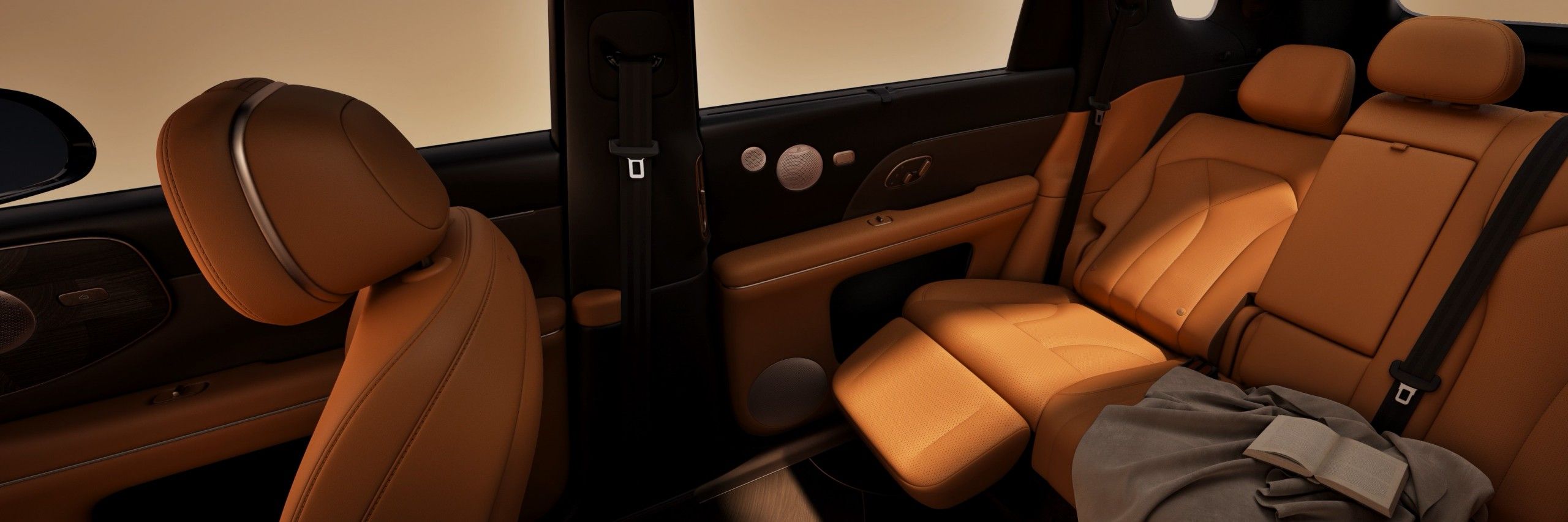 智己LS8正式开启预售，推4款车型/预售价25.98万起