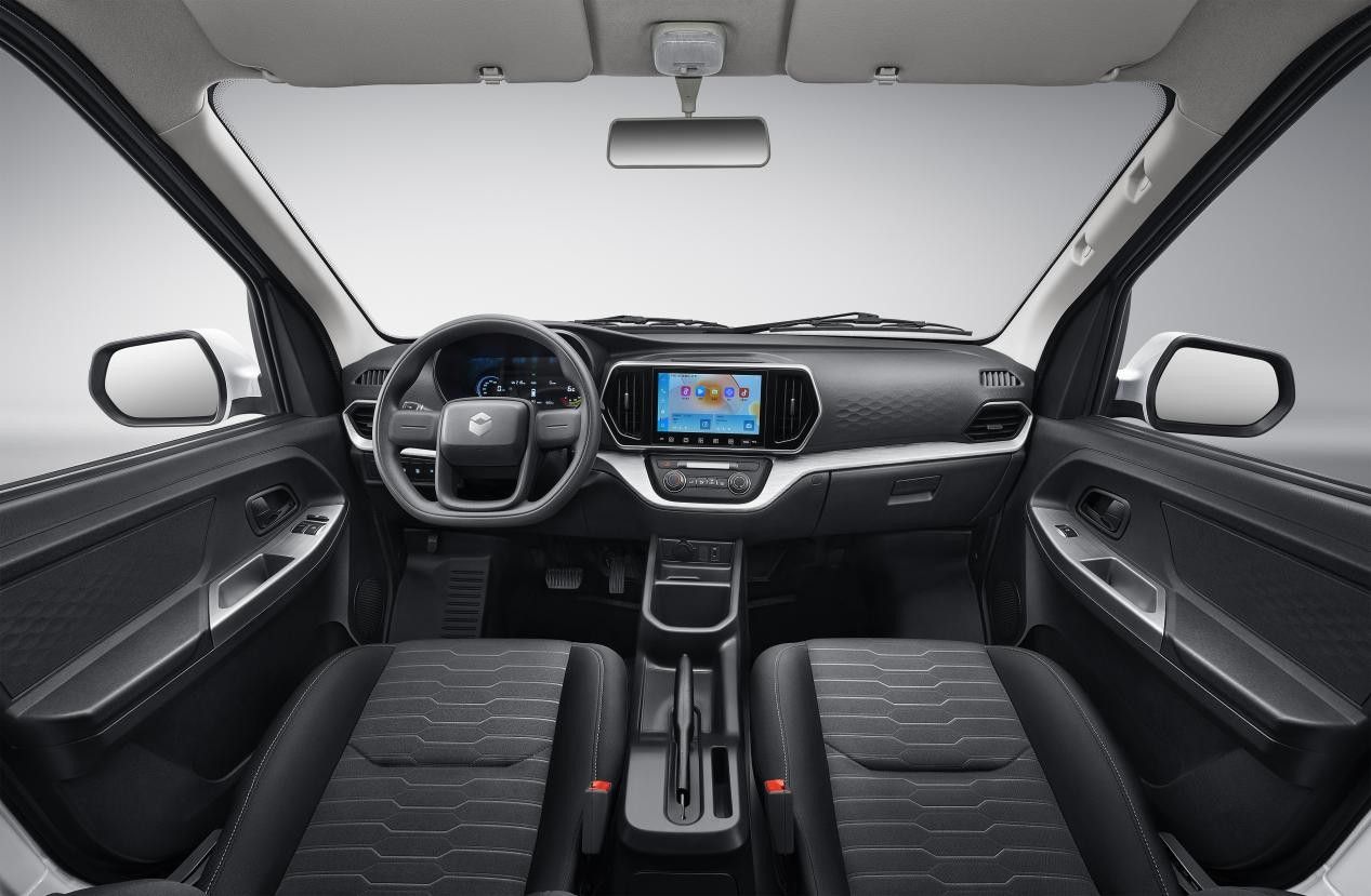 新一代长安睿行EV正式上市,售价7.69万-8.09万元