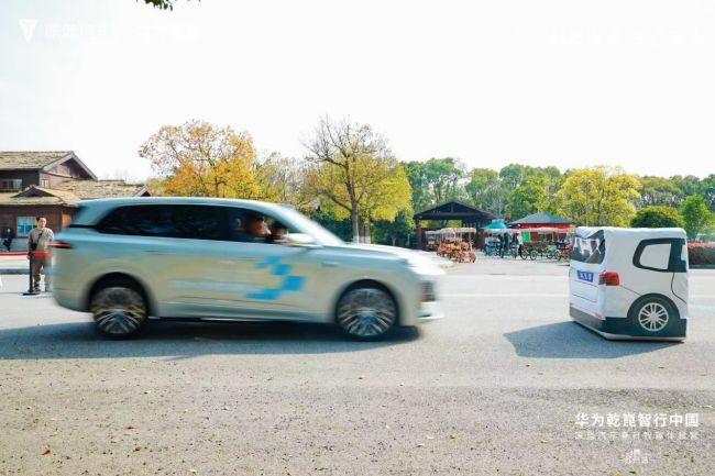 华为乾崑智行中国 深蓝汽车春日智趣体验营·苏州站圆满举行
