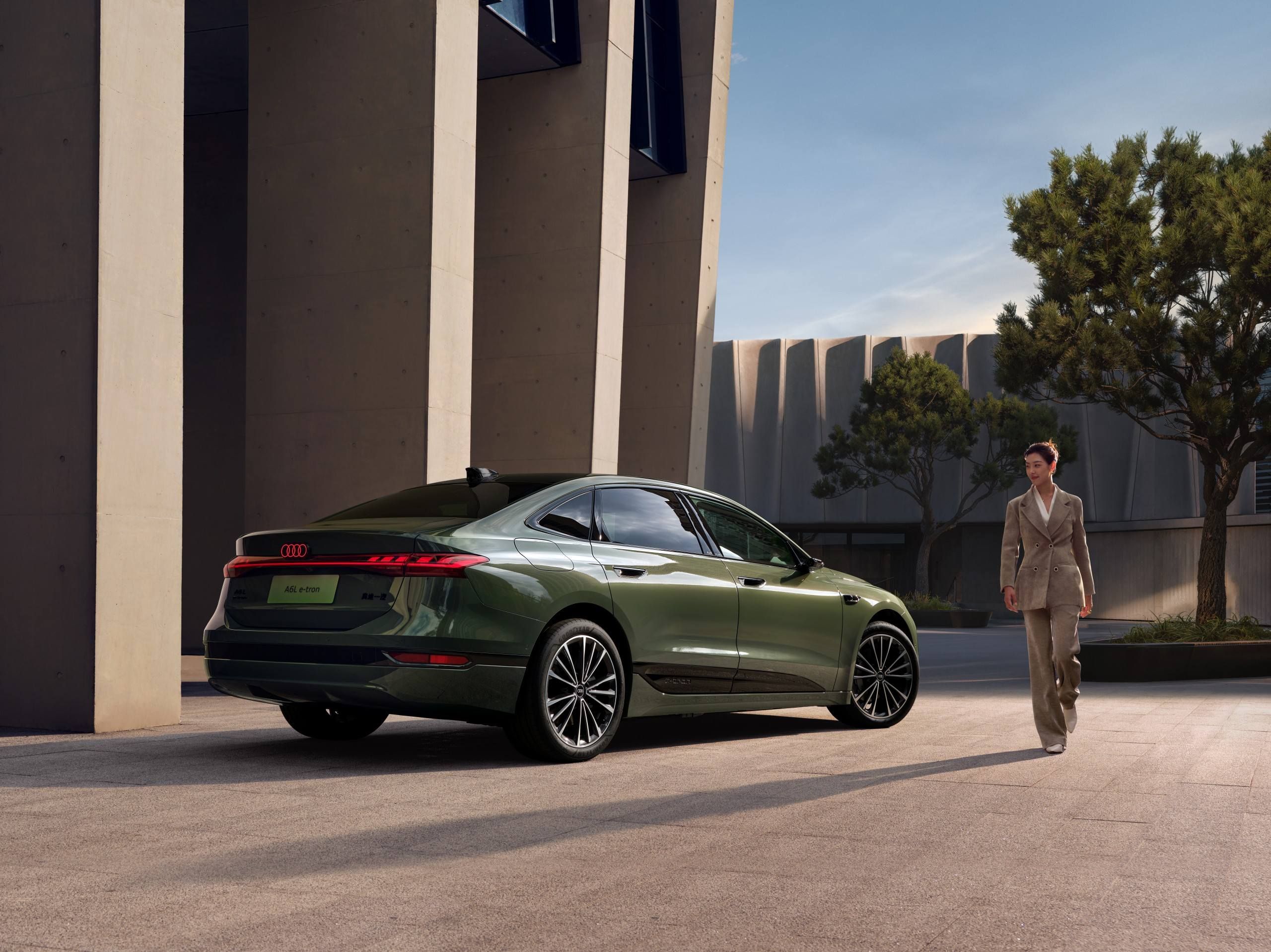 一汽奥迪A6L e-tron正式上市,心动入手价30.98万-43.98万元