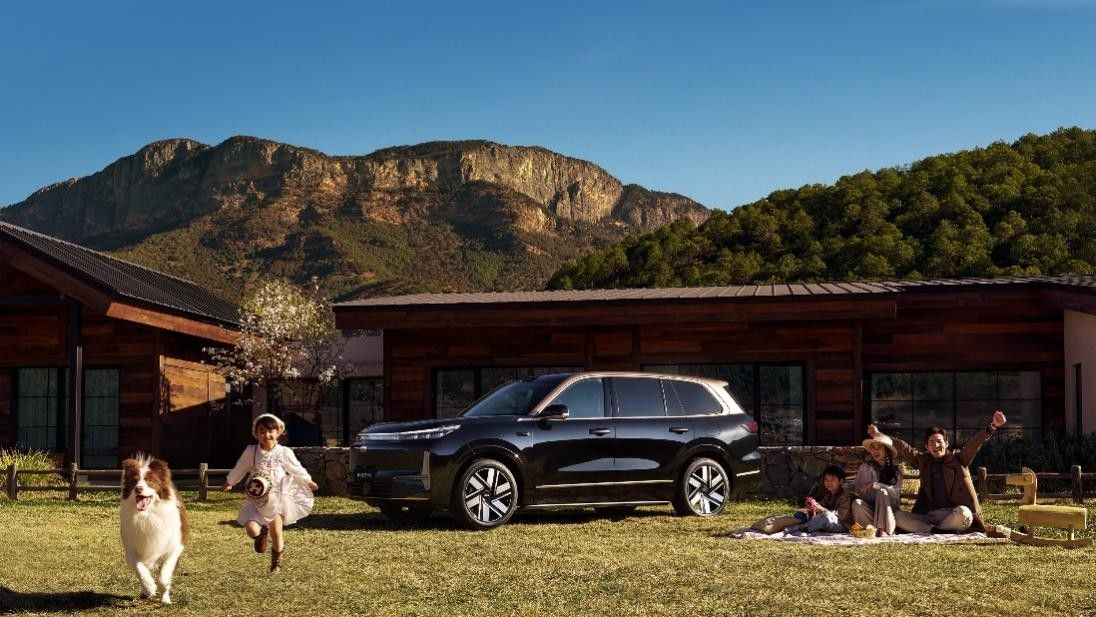 吉利银河M9黑金智曜版上市，限时售25.98万元