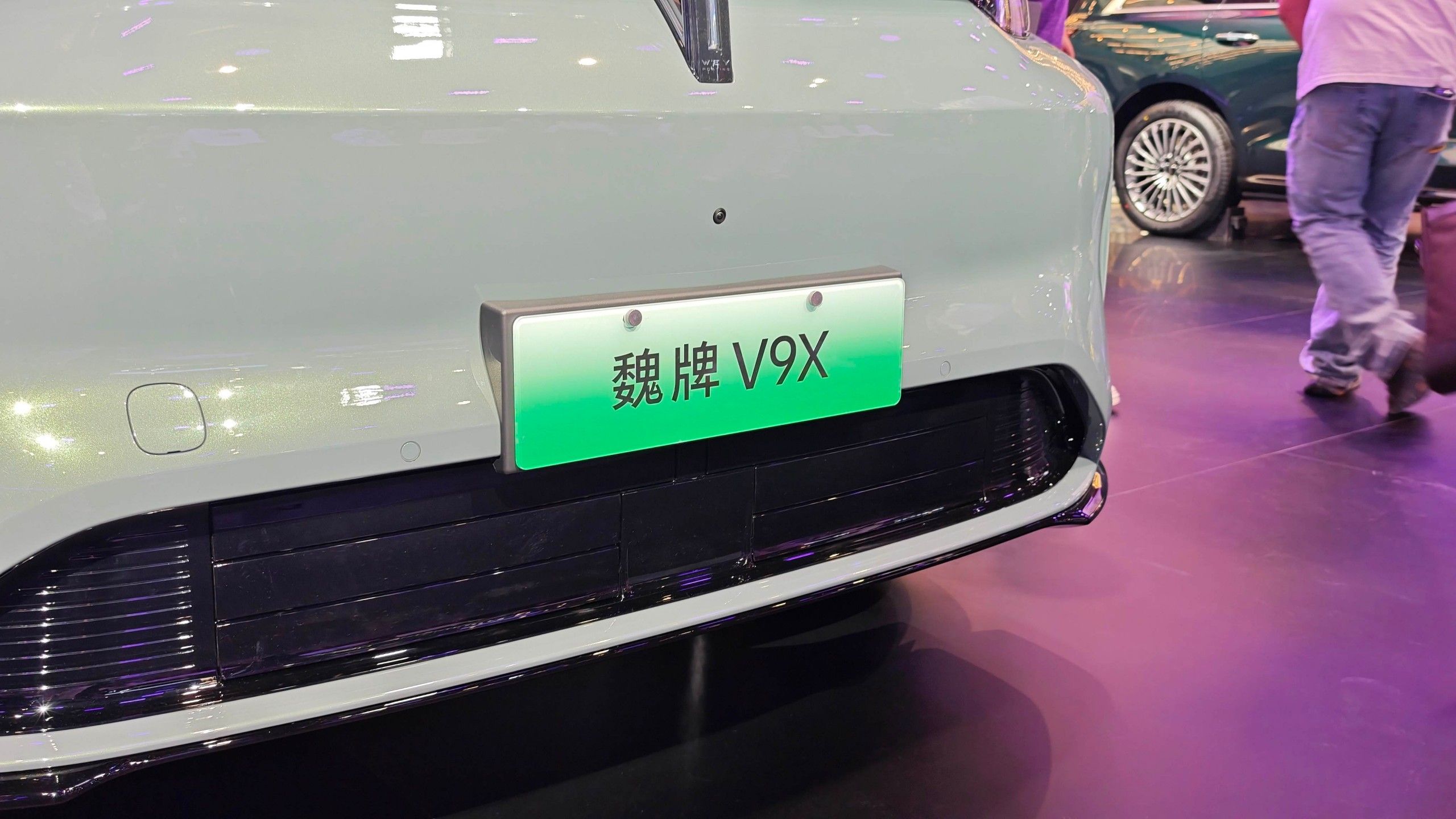 2026北京车展：魏牌V9X亮相，预售37.18万起