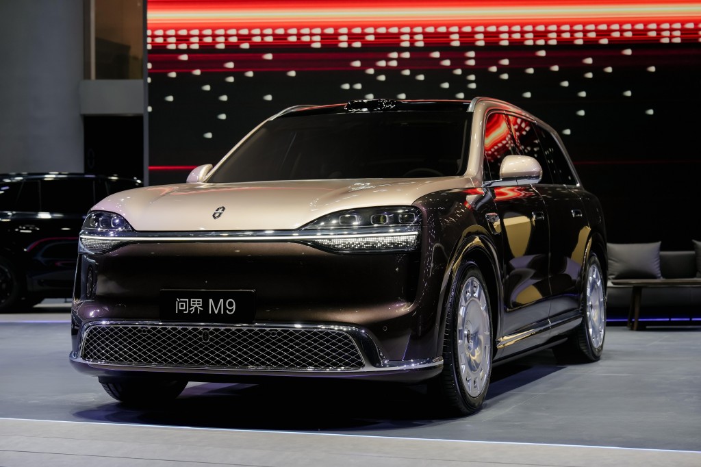 赛力斯何利扬：AI驱动魔方技术平台持续演进 引领高端出行