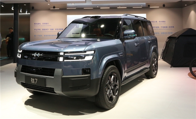 2026北京车展现场直击  哈弗猛龙PLUS VS 方程豹钛7