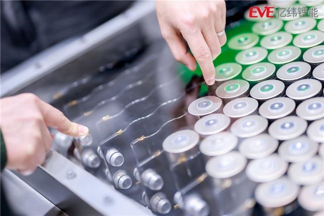 北京车展深观察：高端车首选，亿纬大圆柱引领电池新格局 