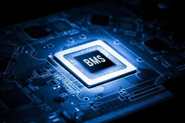 骆驼4G驻车空调锂电池：能源强国下万亿货运的舒适革命