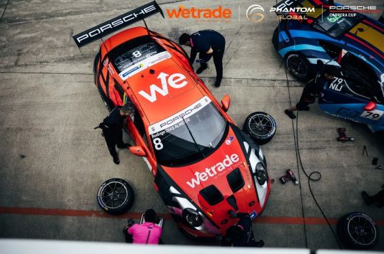 WeTrade 8 号赛车领跑富士站,持续霸榜 PCCA 争冠梯队