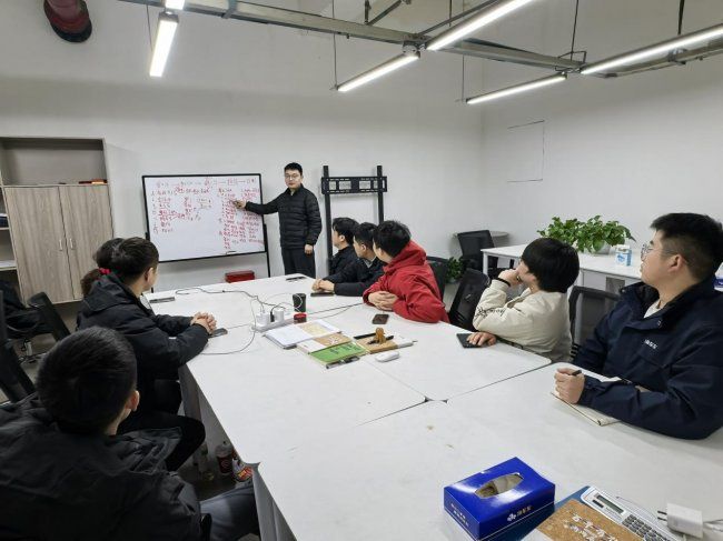 淘车车成都店“解题专家”：从“二手车金牌顾问”到团队“后盾”