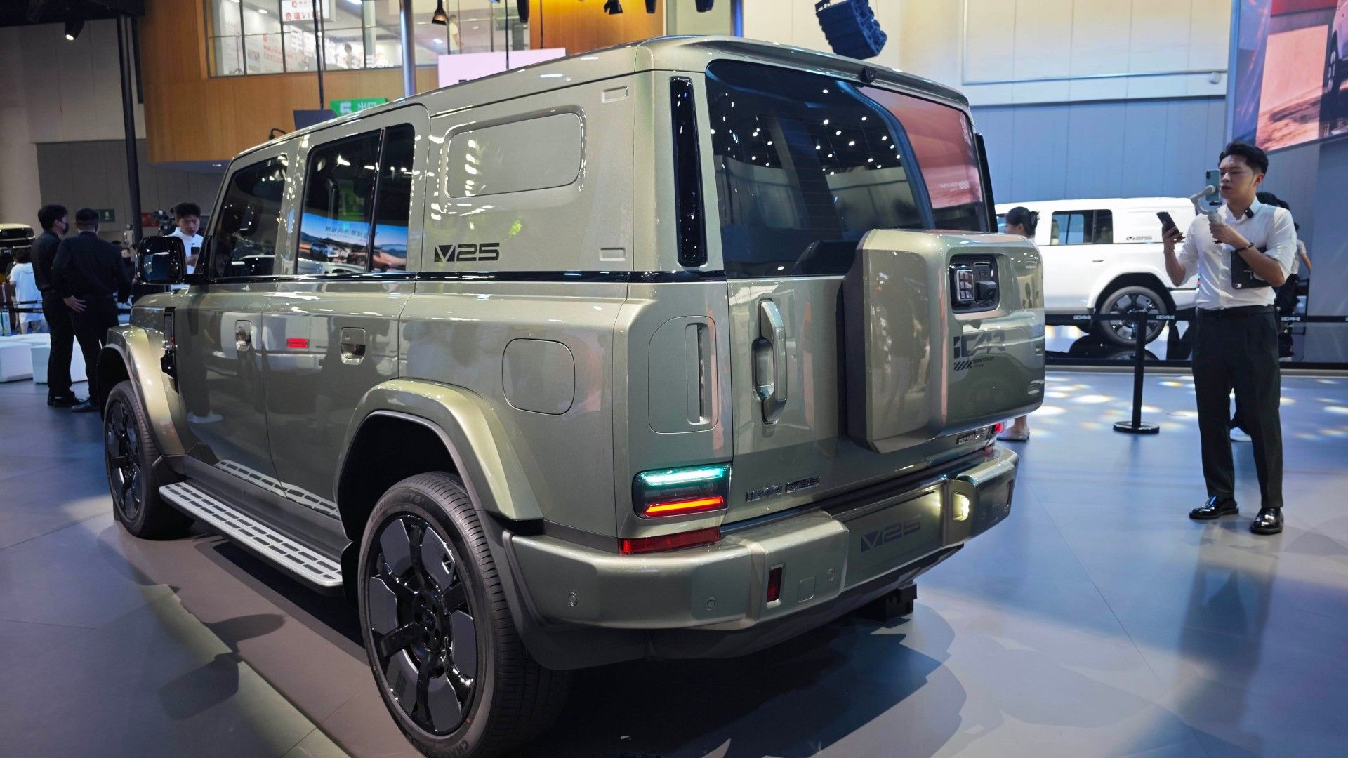 2026成都车展：iCAR V25首发亮相，将于11月上市