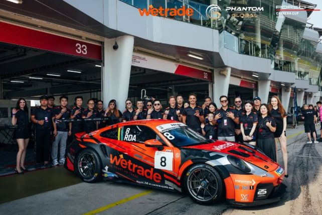 WeTrade X PCCA 雪邦站:8号赛车勇夺亚军,VIP客户共写赛道荣耀