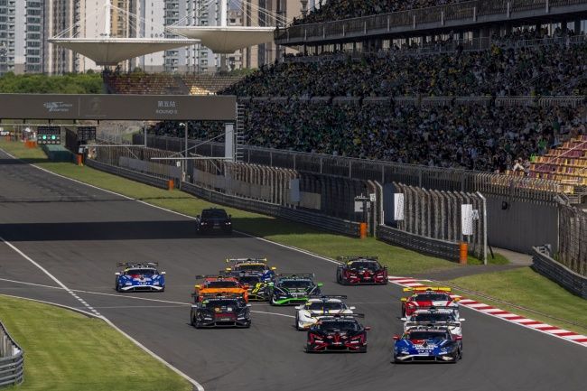 韩泰轮胎护航，兰博基尼Super Trofeo挑战赛上海站激战收官