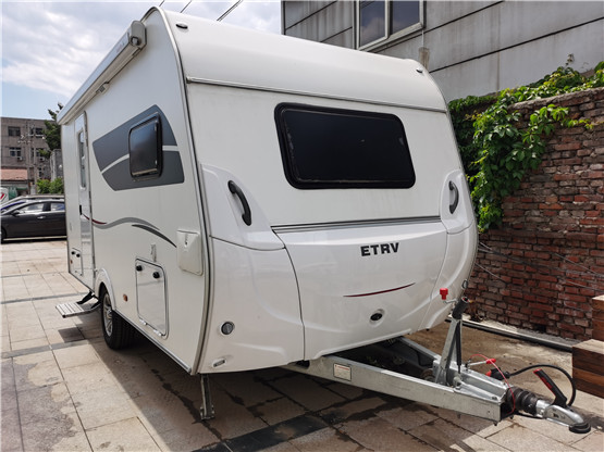 爱旅460拖挂房车四人版不到十万拥有全新生活