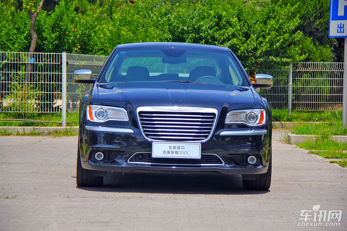 克莱斯勒300c(进口)