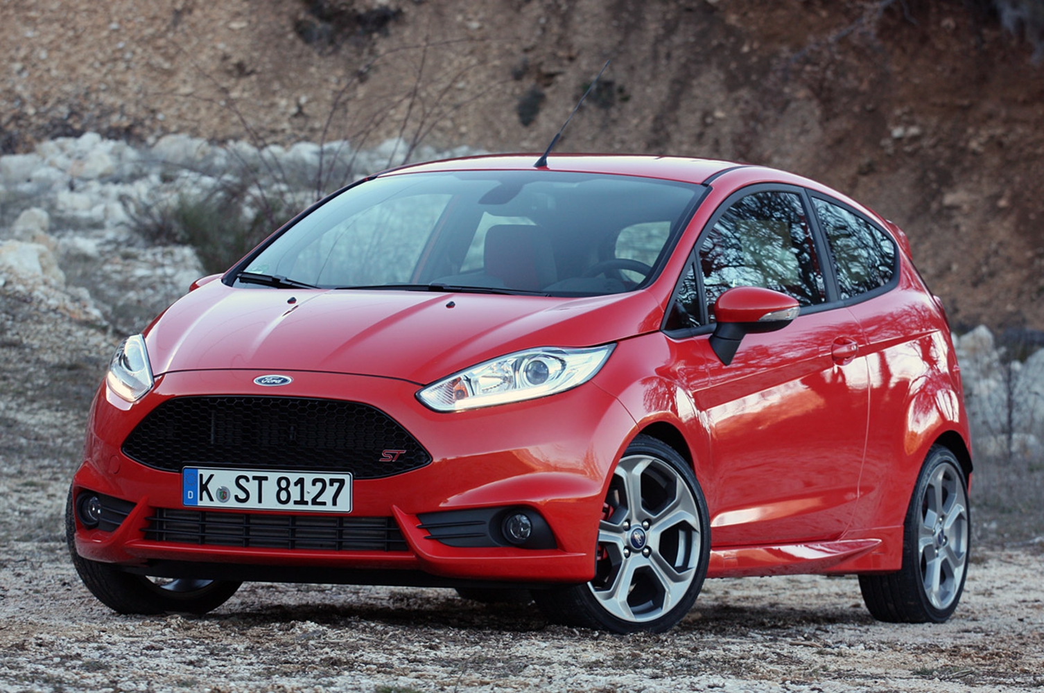 天津锦辉城达汽车销售有限公司 平行进口车售多市