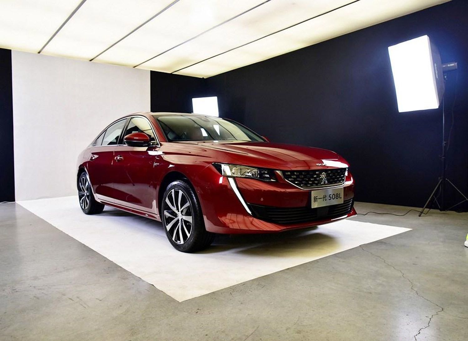 【车讯网报道】近日,我们从官方渠道获悉,全新标致508l将于3月18日