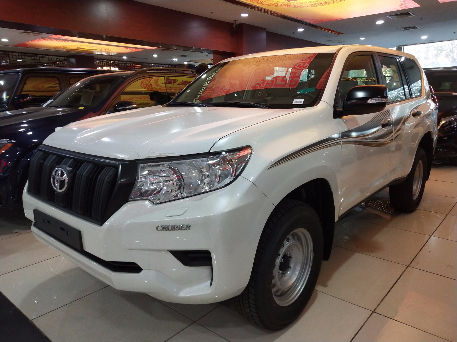 19款丰田霸道2700现车最高优惠可按揭付