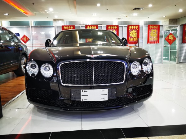 降价10万宾利飞驰现车优惠促销