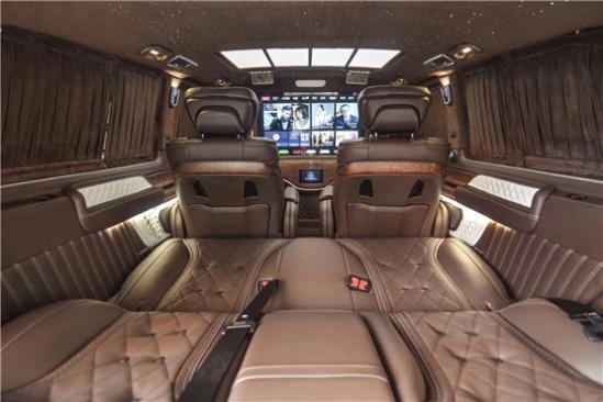 奔驰v260l商务车新款七座内饰正式发布