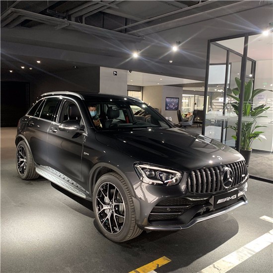 20款奔驰glc43外观垂瀑中网气势逼人