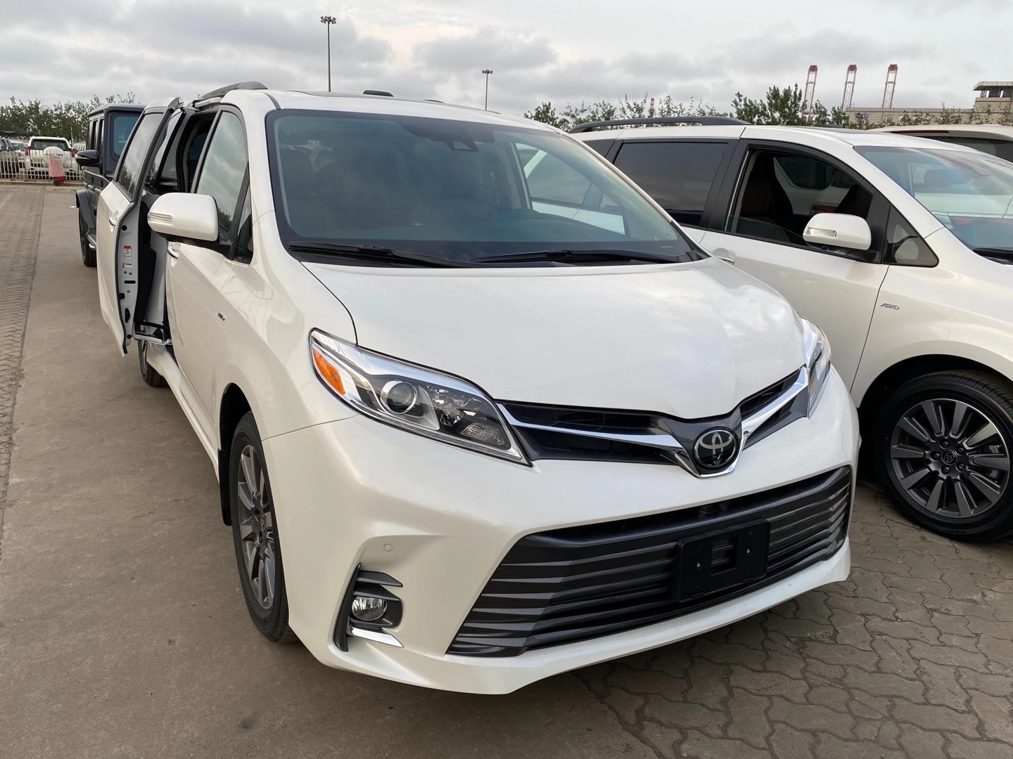 20款丰田塞纳35国五最后一批优惠直销