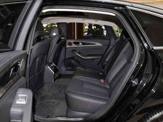 红旗h9加长版最新报价 红旗触手可及情怀落