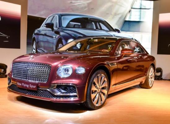 2020款宾利飞驰v8首车到店欢迎品鉴