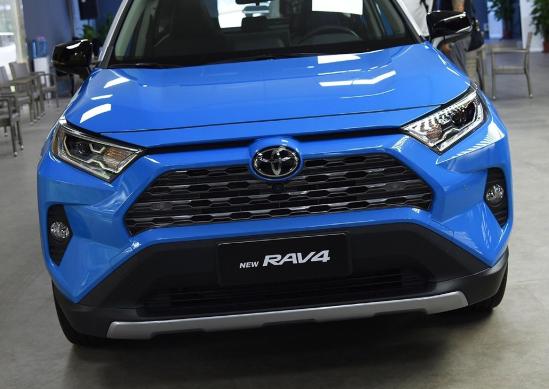 豐田rav4榮放價格 硬朗外觀suv首選