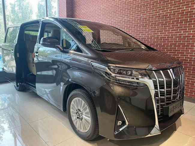 丰田埃尔法稀有色金榈棕 适合您的mpv