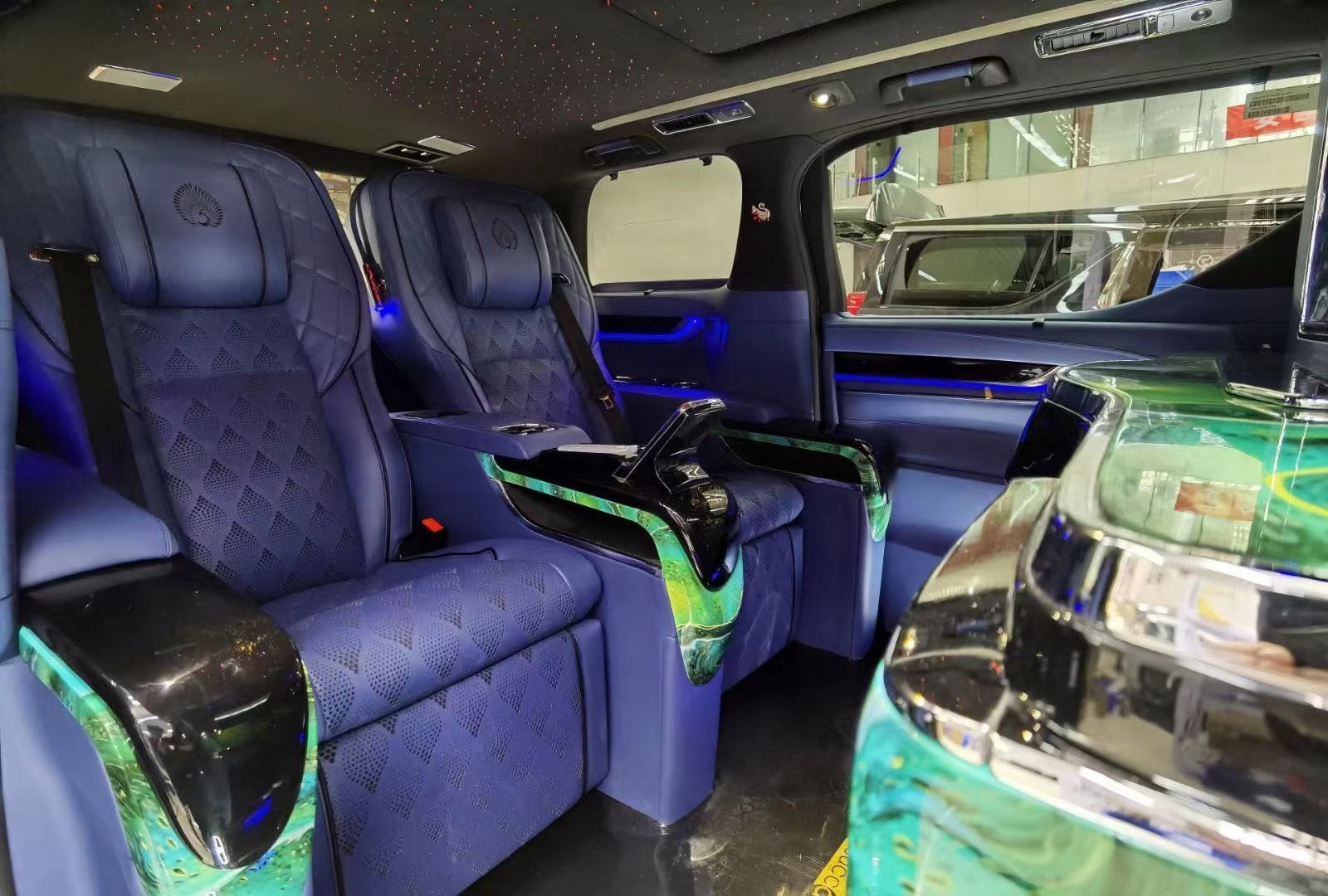 丰田埃尔法蒙娜丽莎-雀翎 最新内饰改装