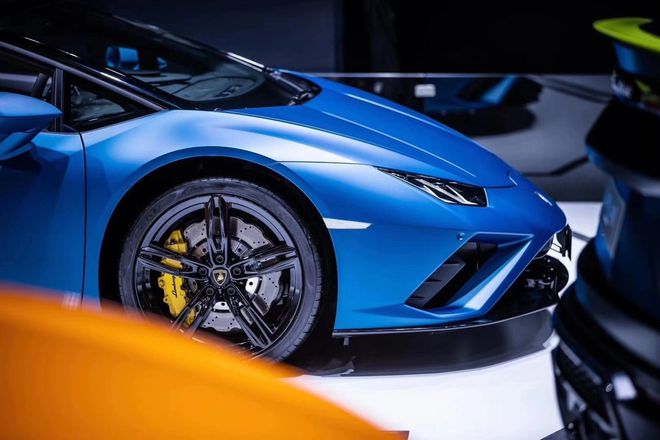 新款兰博基尼huracanevo越野现车速抢