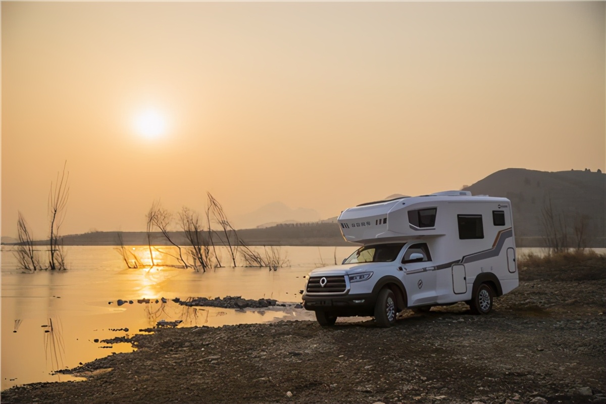 非常火爆的长城房车,览众自由炮房车