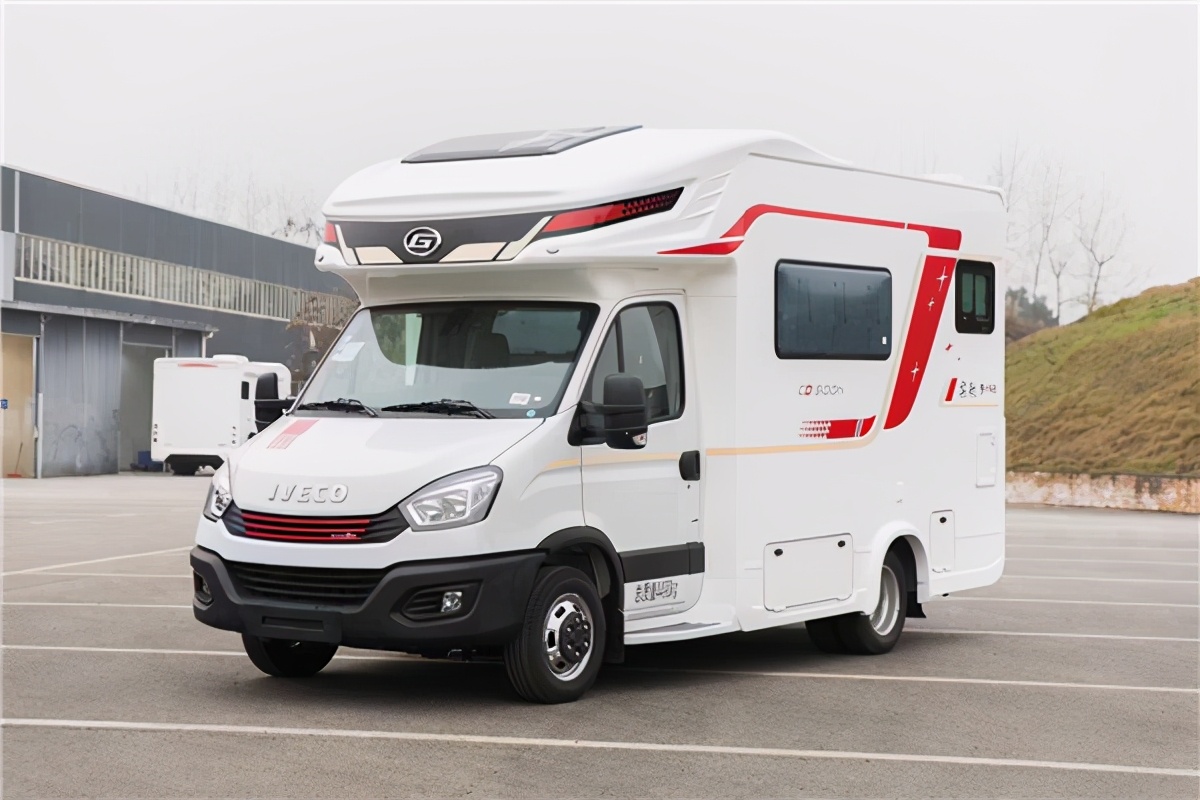 金冠宾歌cd500h依维柯无拓展房车