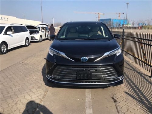 21款丰田塞纳现车品质全优40万起售