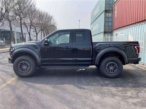 2021款福特f150一門半皮卡福特f150皮卡豪華包座椅定製,且具備了越野