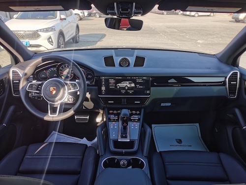 全新21款保时捷卡宴融合度高运动感十足