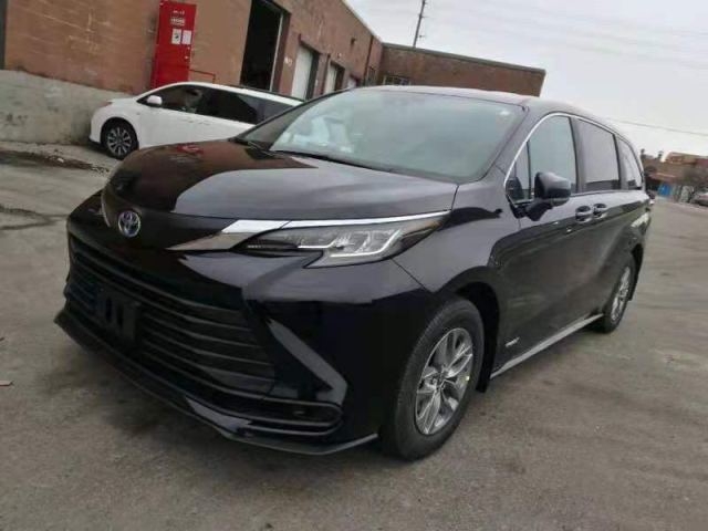 2021款丰田塞纳2.5油电混合四驱商务车