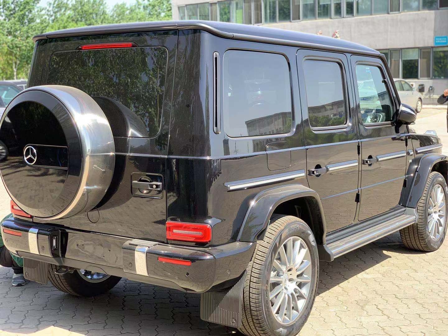 奔驰g500国六现车夏季优惠20w购车