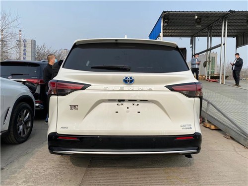 丰田塞纳保持着经典元素同时又与时俱进