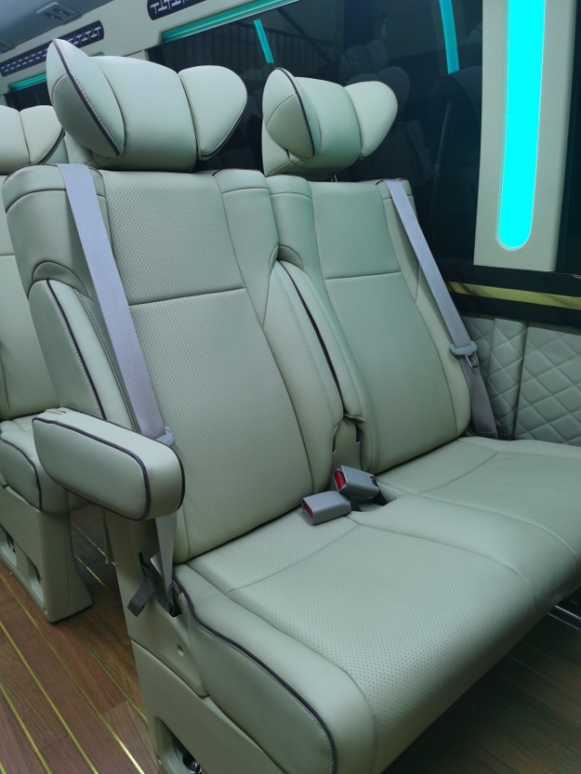 丰田考斯特923座现车企业集团专属大巴