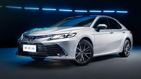 君威1.5t精英对比凯美瑞2.0e精英