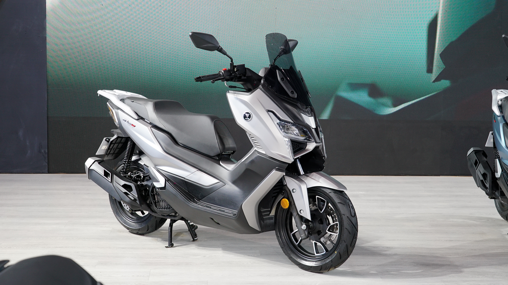 无极sr150gt暴雷发布,能否干翻pcx,uhr?