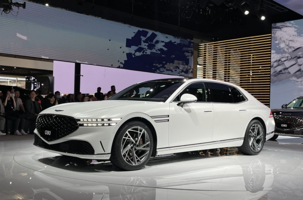 预售价为718万元起捷尼赛思g90上海车展开启预售