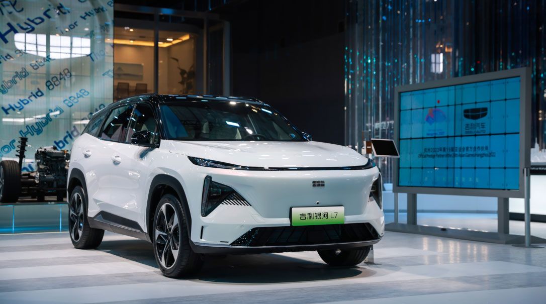 新一代雷神电混8848助力双碳赋能吉利成为国内新能源头部车企