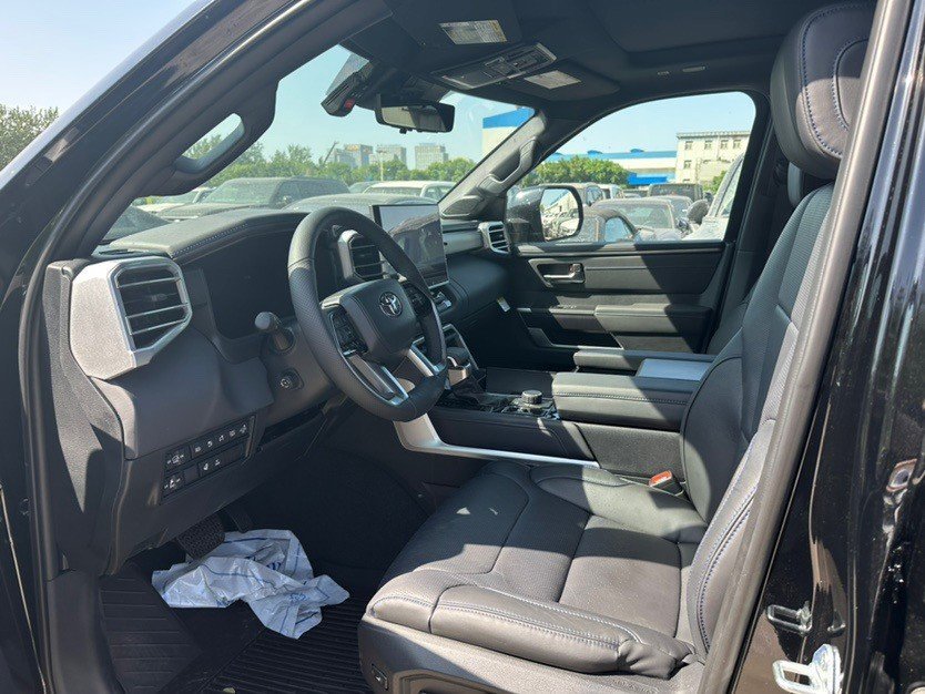 丰田红杉3.5t混动 platinum铂金版价格