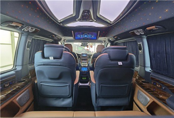 新款奔驰迈巴赫vs680车