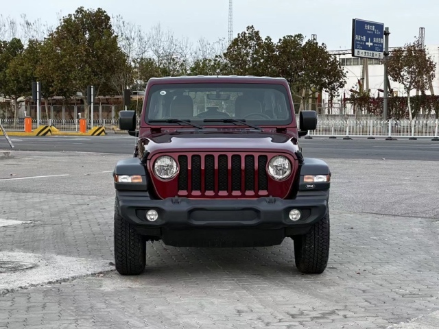 平行进口最便宜的牧马人四门版仅需三十多万现车可分期购车